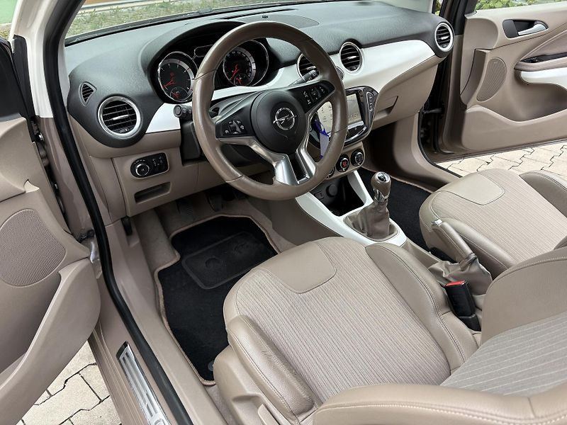 Opel Adam (2013) cappucino/white edition - fotka 9 z 32