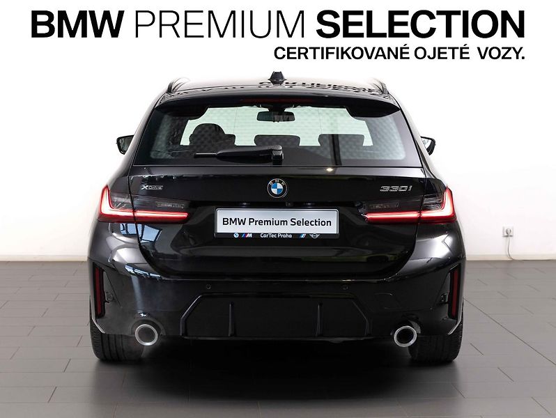 BMW Řada 3 330i xDrive Touring - fotka 4 z 20