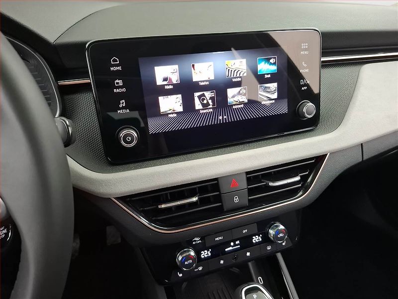 Škoda Kamiq (2025) 1.0 TSI - fotka 12 z 22
