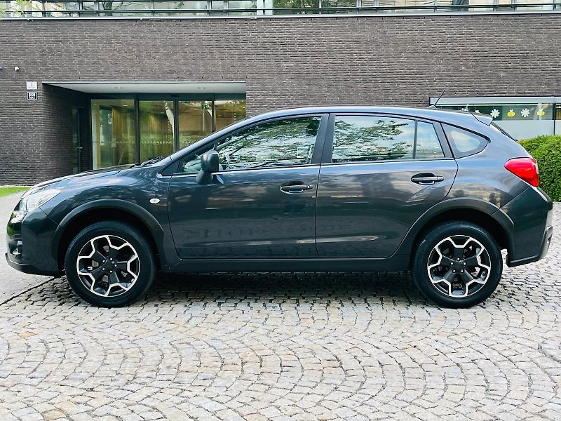Subaru XV 2.0i 4x4 110KW MANUÁL SERVISKA - fotka 22 z 45
