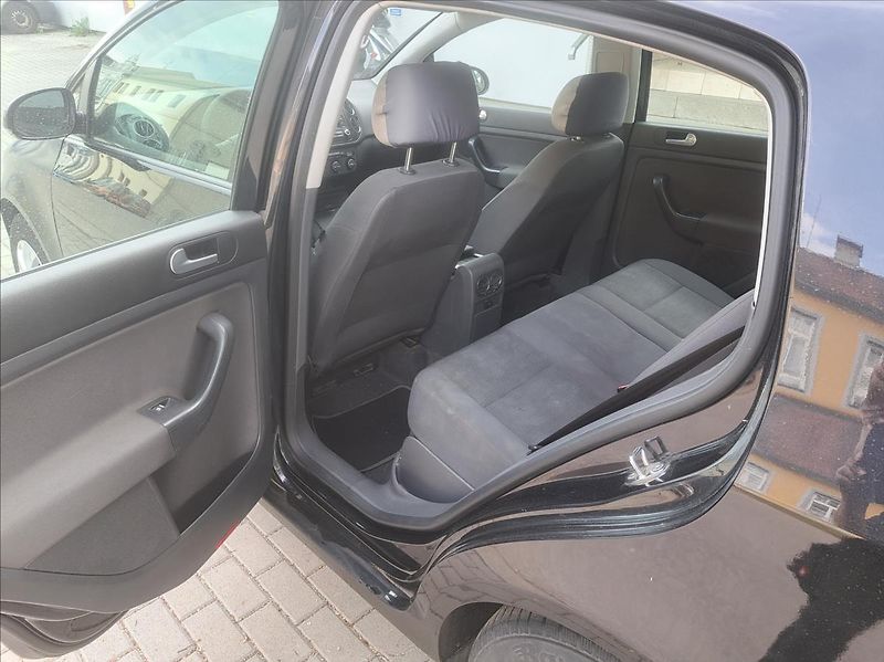 Volkswagen Golf Plus 1,6 FSI - fotka 30 z 36