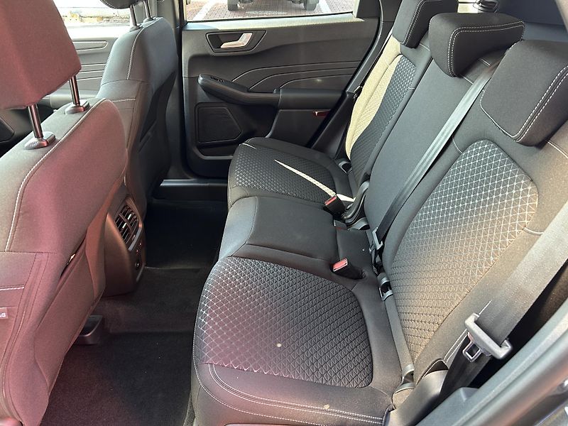 Ford Kuga Top Edition 2.5 HEV 132 kW - fotka 11 z 37