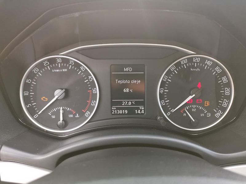 Škoda Octavia 2,0TDI 103 kW  CR ELEGANCE - fotka 31 z 49