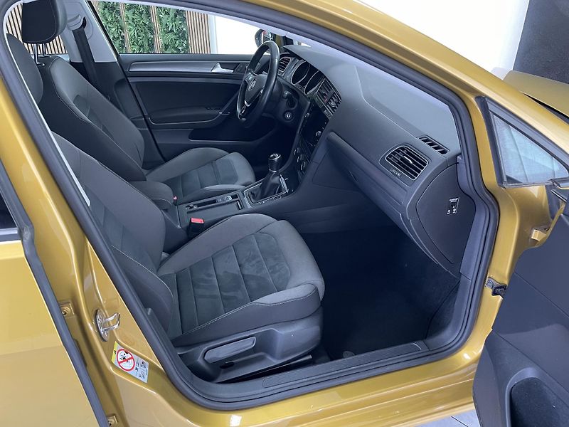 Volkswagen Golf 1.4 TSi ČR LED SERVISKA  - fotka 14 z 27