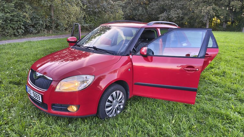 Škoda Fabia (2009) 1.2 HTP LPG - fotka 19 z 21