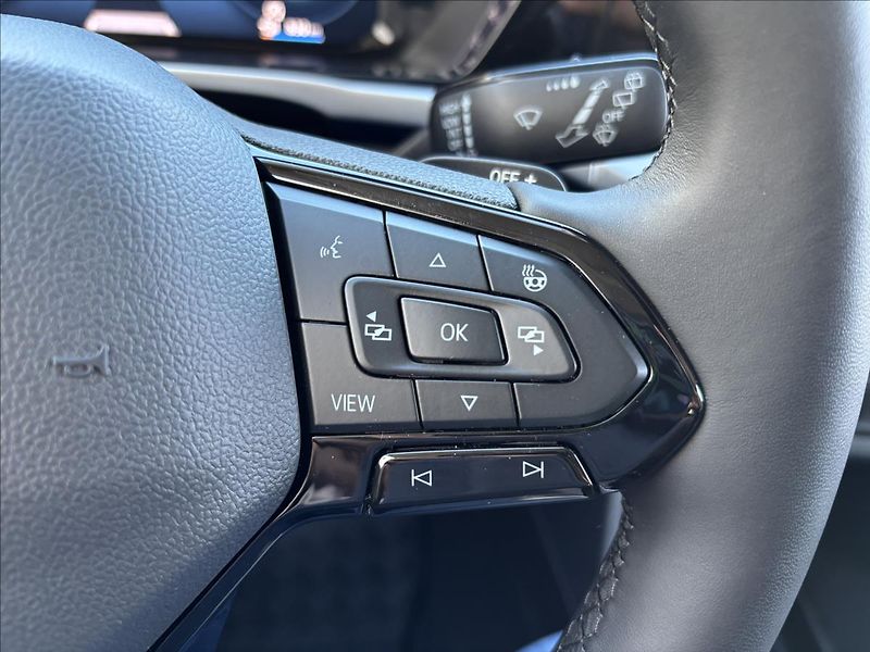Ford Tourneo Connect 2,0 EcoBlue 90kW Titanium L2 - fotka 30 z 50