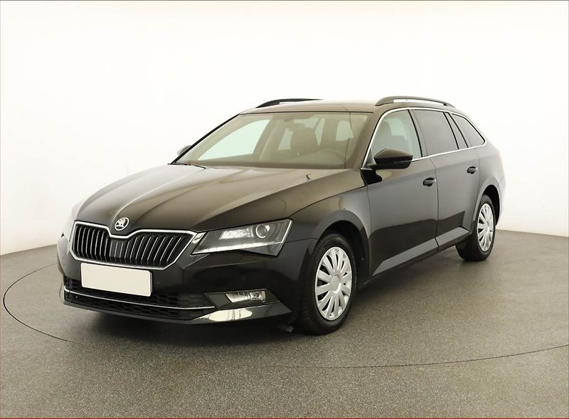 Škoda Superb (2017) 2.0 TDI, Automat, Navi - fotka 2 z 20