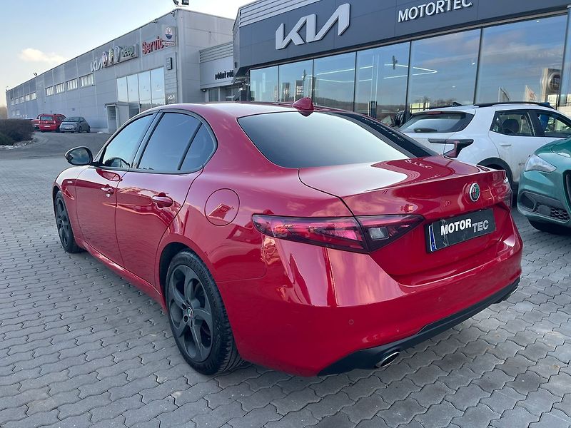 Alfa Romeo Giulia Super 2.2 JTdm Super 160k AT8 - fotka 4 z 10