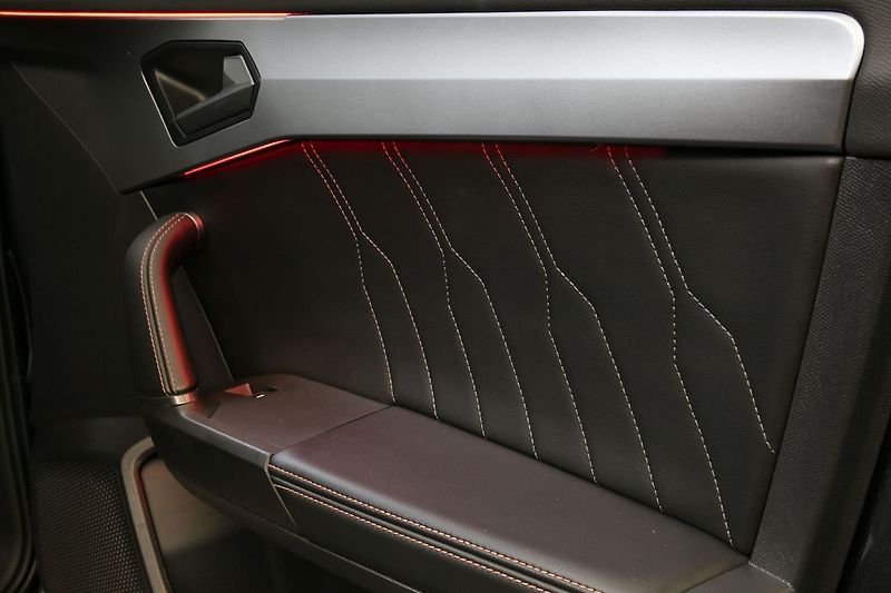 Cupra Formentor 1.5TSI 110kW LED Kamera ZÁRUKA - fotka 19 z 41