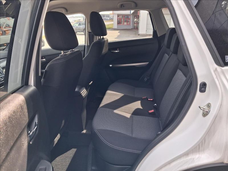 Suzuki Vitara 1,4 ELEGANCE Alllgrip MHEV - fotka 10 z 18