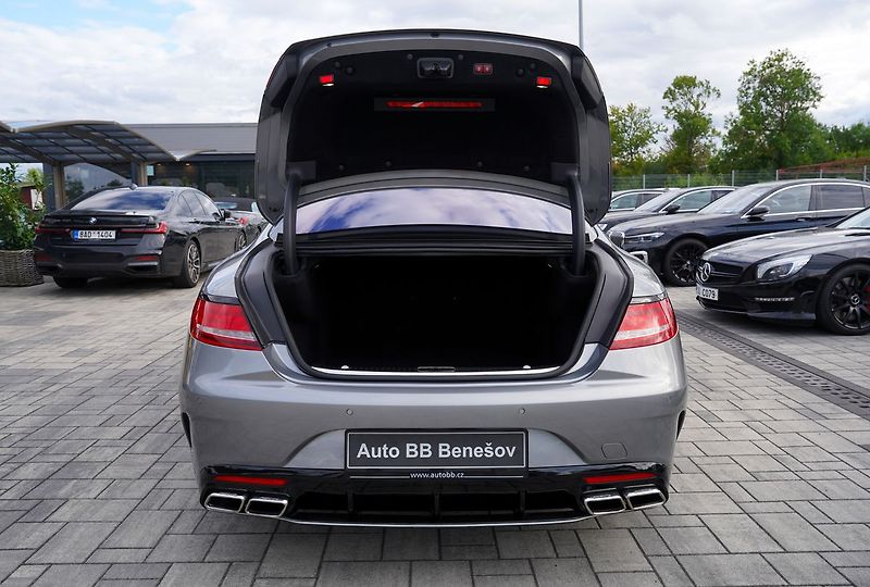 Mercedes-Benz Třídy S S 500 4Matic Coupe AMG - fotka 11 z 48