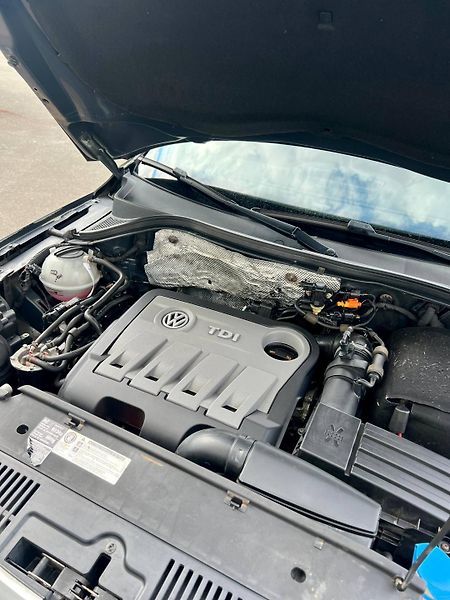 Volkswagen Tiguan (2010) DSG R-LINE VÝBAVA NIZKY NAJEZD - fotka 9 z 35