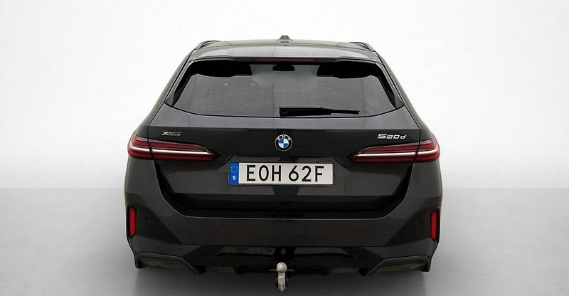 BMW Řada 5 520d AWD Touring MSport Tažné - fotka 6 z 35