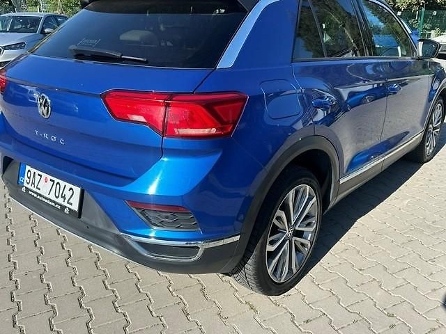 Volkswagen T-Roc 1,6TDi Bohatá výbava rezervace - fotka 10 z 59