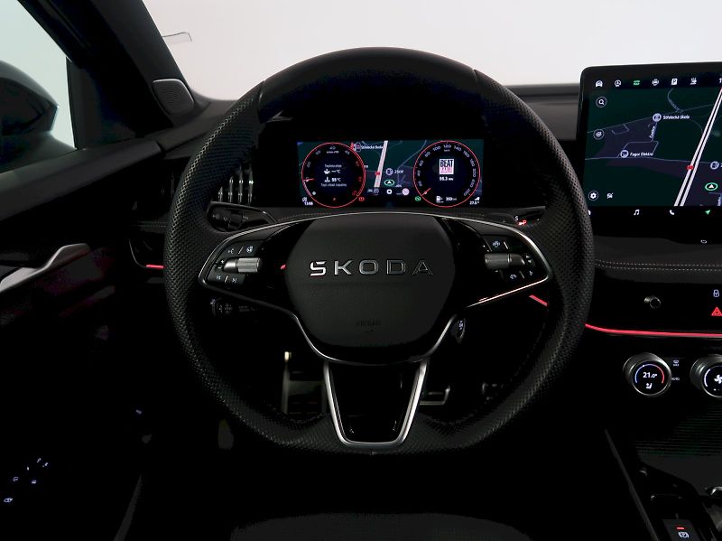 Škoda Superb (2026) SPORTLINE 2.0TDI 142KW 4x4 DSG - fotka 18 z 46