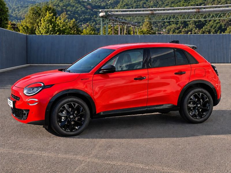Fiat 600 (2026) 1,2 T (100k) SPORT 6MT - fotka 4 z 32
