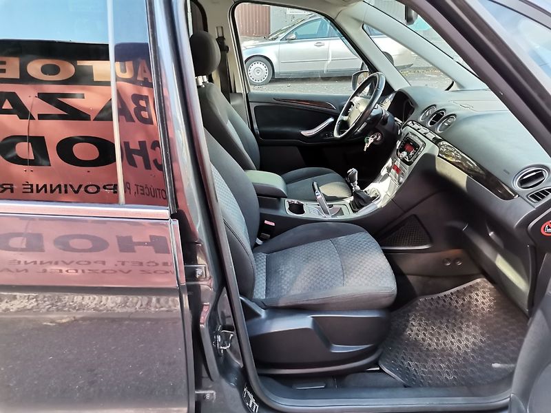 Ford Galaxy (2009) 2.0TDCi 103kw GHIA Panor. ČR - fotka 14 z 30
