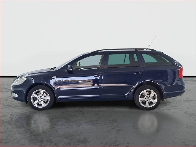 Škoda Octavia (2011) 2.0 TDI, plně pojízdný - fotka 3 z 19