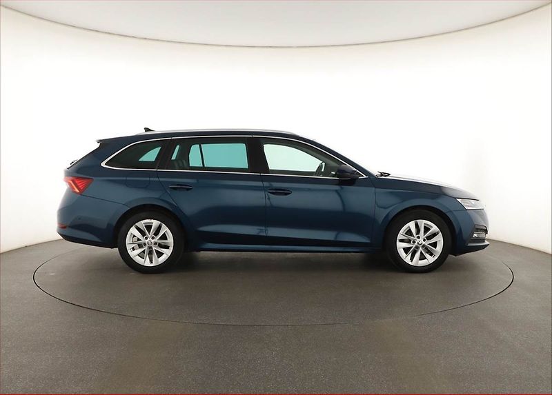 Škoda Octavia (2020) Style Plus 2.0 TDI, Automat - fotka 6 z 20