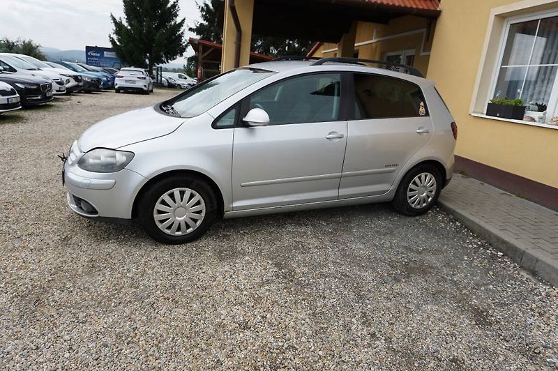 Volkswagen Golf Plus (2008) 1,9 - fotka 4 z 24