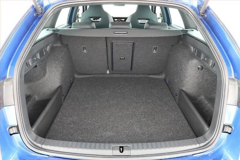 Škoda Octavia (2025) 2.0 TSI, SPORTLINE, KEYLESS - fotka 11 z 23