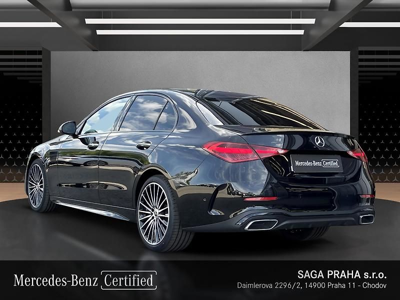 Mercedes-Benz Třídy C 200 AMG Night - fotka 7 z 18