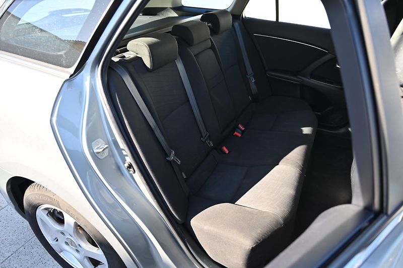 Toyota Avensis 1.8  108KW Kombi Sol 10/2009 - fotka 25 z 33