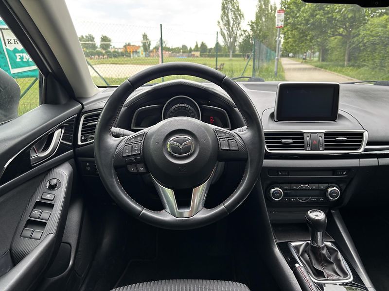 Mazda 3 2.0 Center-Line - fotka 22 z 28