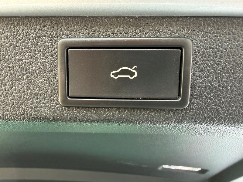 Škoda Superb (2022) 2.0 TDI 110kW Business - fotka 34 z 35