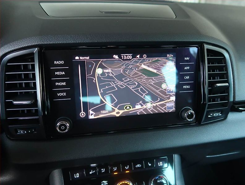 Škoda Karoq (2023) Sportline 1.5 TSI, Sport-Line - fotka 17 z 20