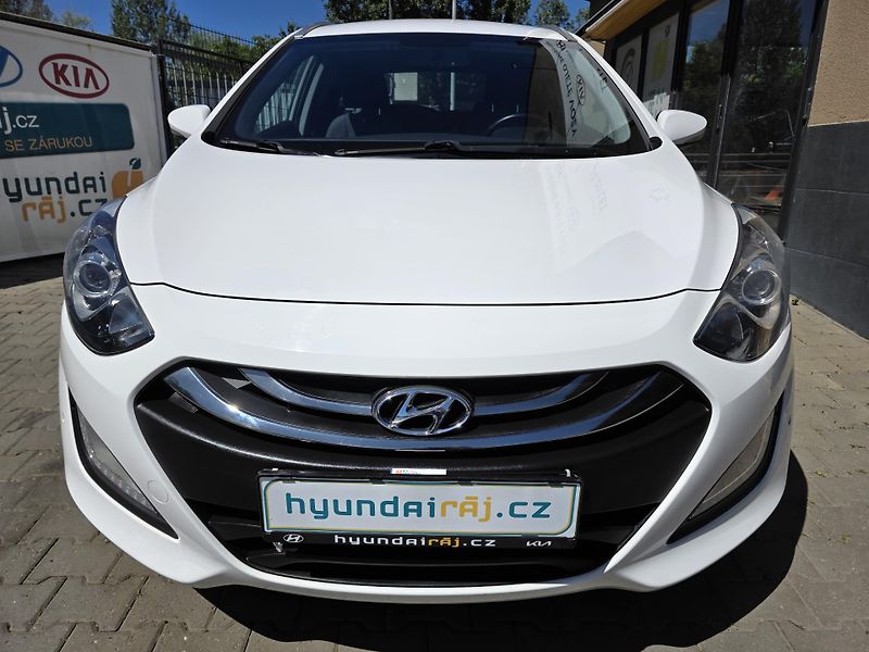 Hyundai i30 (2014) 1.6-NÍZKÉ KM-nová STK-CEBIA - fotografie inzerátu