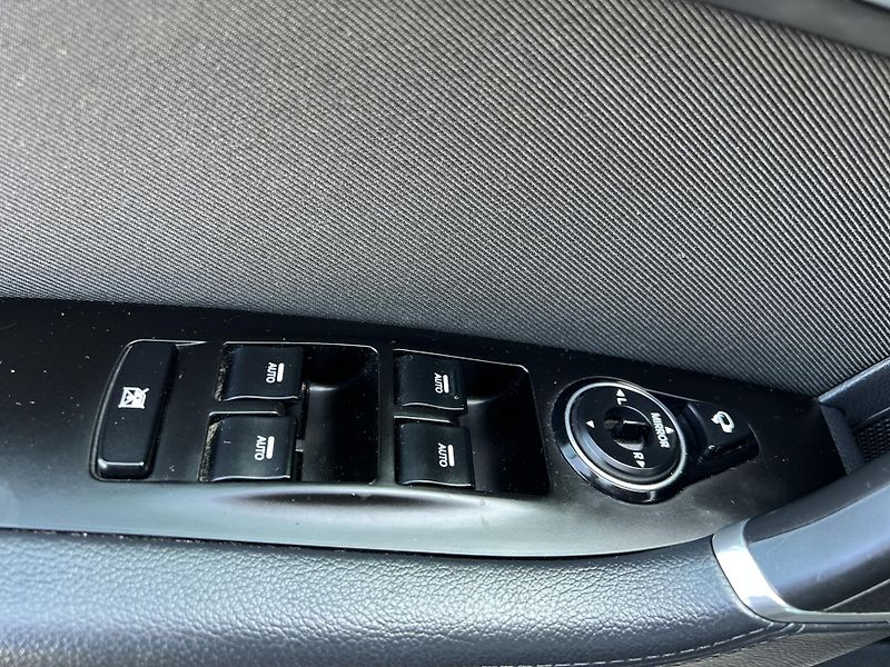 Hyundai i40 1.7CRDi KAMERA KLIMA PŮVOD ČR - fotka 12 z 41