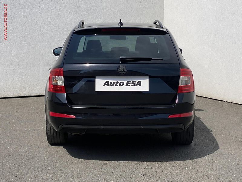 Škoda Octavia (2015) 2.0 TDi, Edition, bixen,navi - fotka 5 z 17