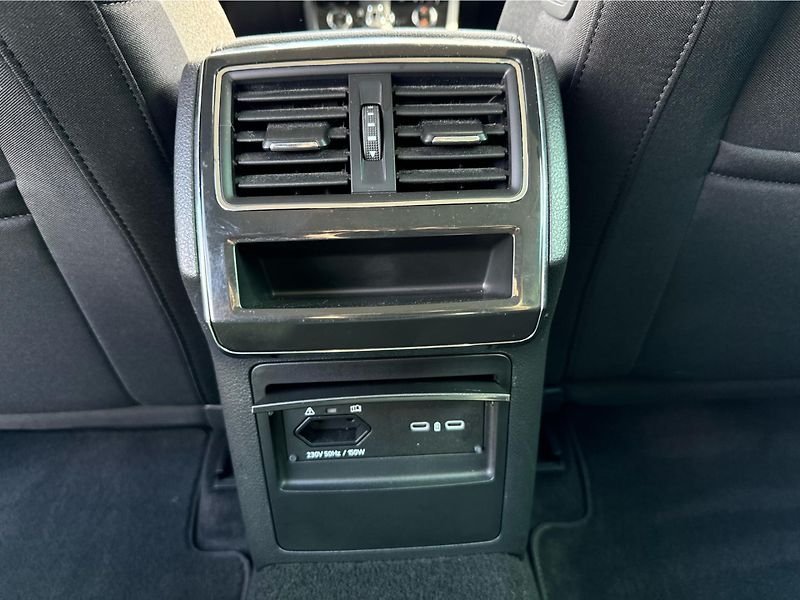 Škoda Superb STYLE TDI 110/2.0 M6 - fotka 12 z 24