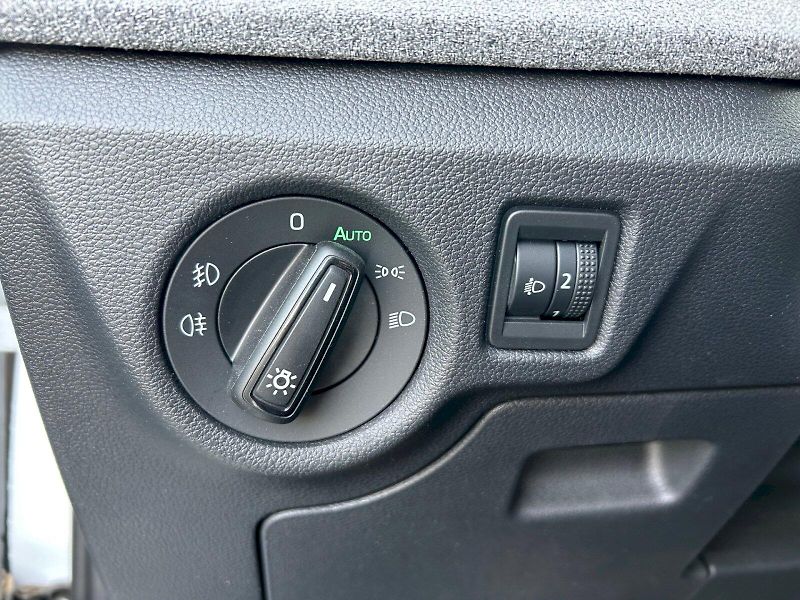 Škoda Scala (2025) Selection 1.0 TSI 85 kW - fotka 16 z 29