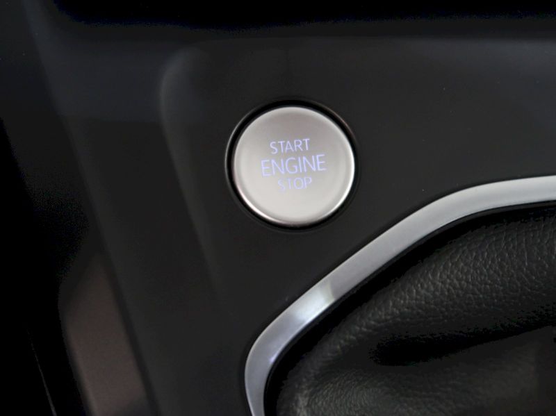 Volkswagen Golf (2022) LIFE VARIANT 1,5TSI 96KW LED A - fotka 18 z 37