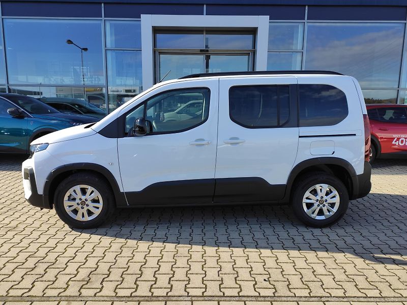 Peugeot Rifter (2025) ALLURE 1.5 HDI AUT 130k - fotka 11 z 23