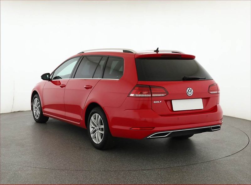 Volkswagen Golf (2019) 1.6 TDI, Automat, Tempomat - fotka 4 z 19