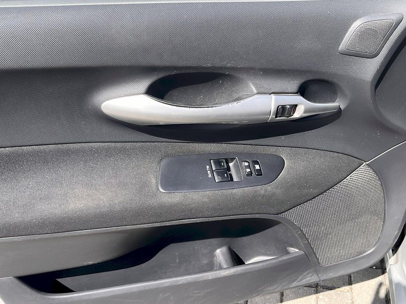 Toyota Auris (2012) 1,4 D-4D 6man - fotka 15 z 22