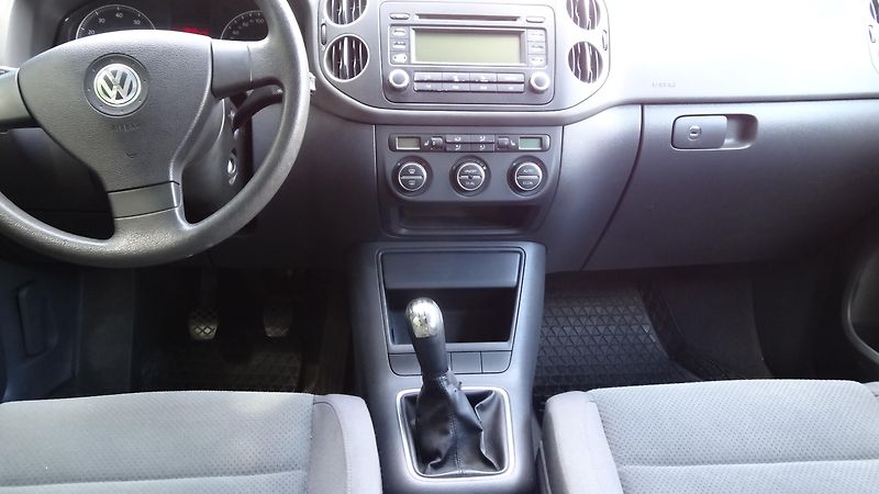 Volkswagen Golf Plus GOLF Plus 1.6 MPi Digi klima - fotka 3 z 17
