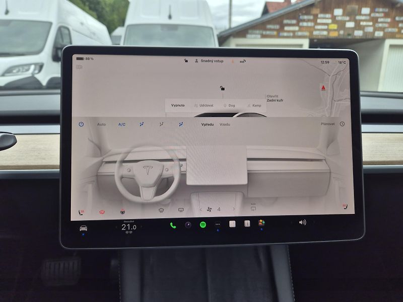 Tesla Model 3 LONG RANGE DUAL MOTOR SOH 94% - fotka 31 z 49
