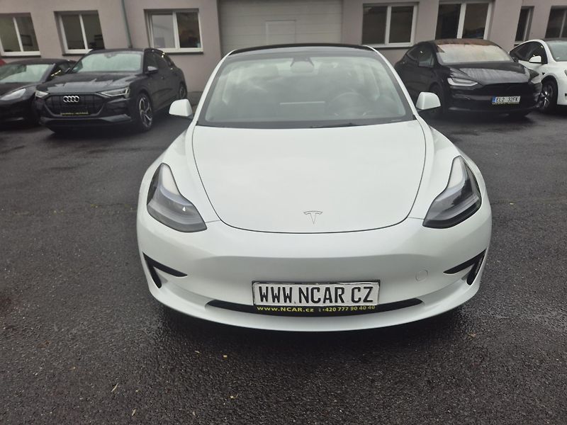 Tesla Model 3 STANDART RANGE 208kw SOH 93,6% - fotka 9 z 47