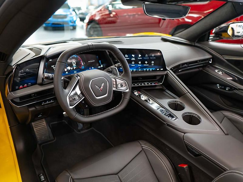 Chevrolet Corvette (2026) 6.2 Cabrio 3LT Z51 Facelift - fotka 14 z 44