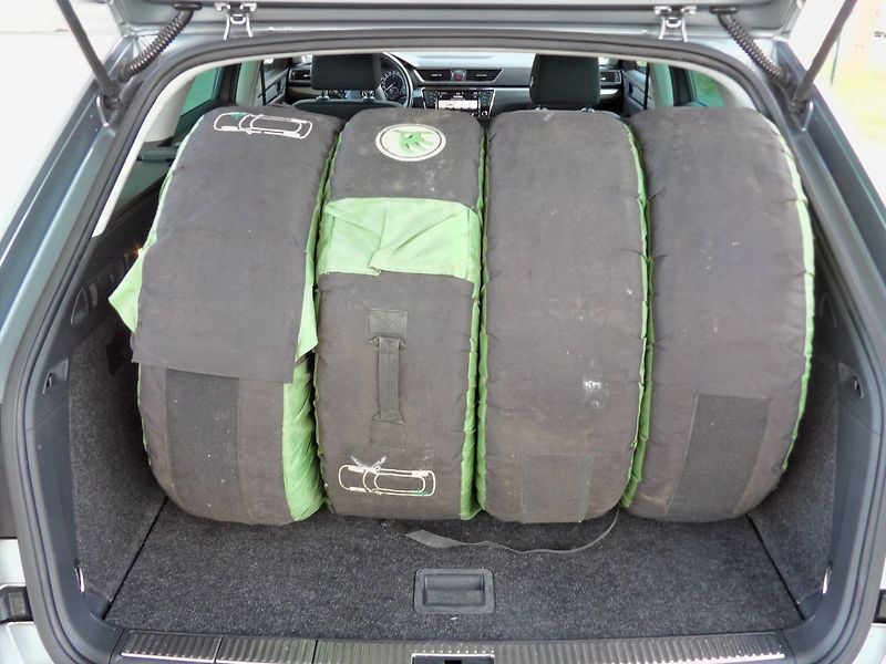 Škoda Superb 2.0TDI Style Serviska Tažné We - fotka 29 z 39