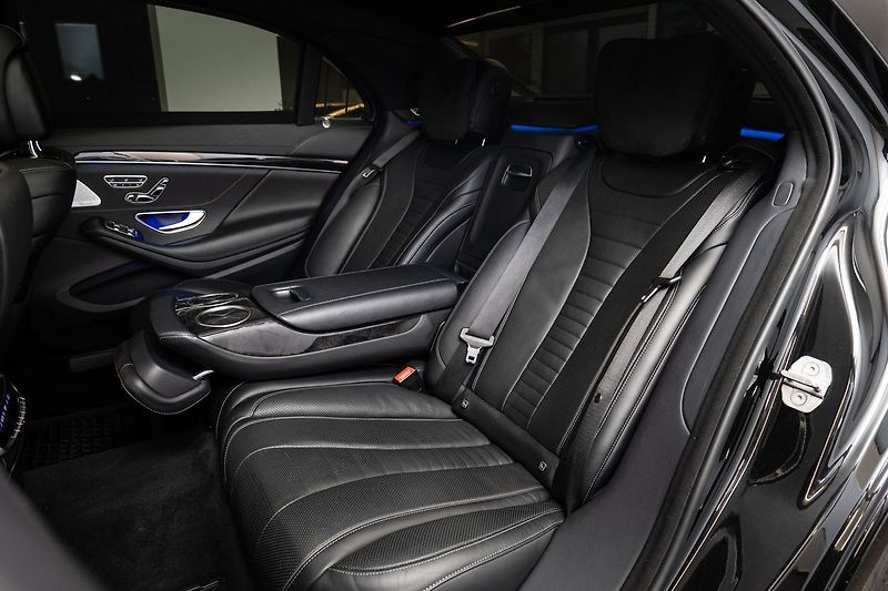 Mercedes-Benz Třídy S d L 4MATIC Burmester/360/LED - fotka 11 z 23