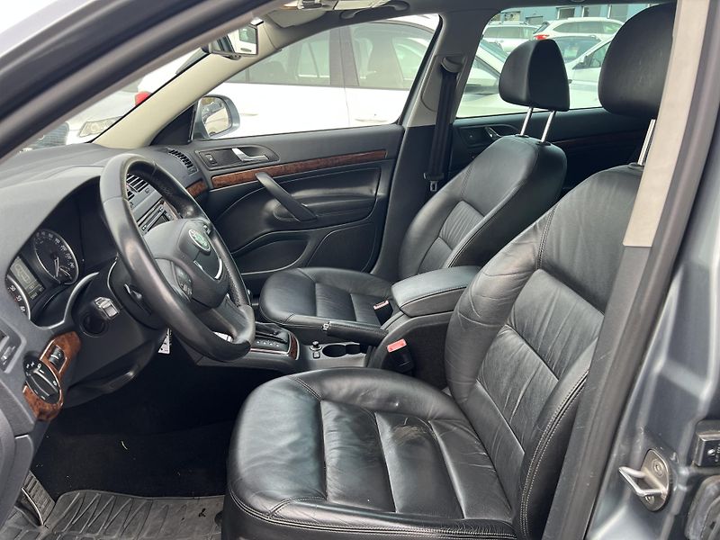 Škoda Octavia 2.0TDi 103kw DSG TEMPOMAT ALU - fotka 9 z 41