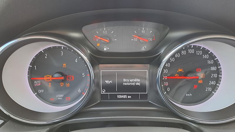 Opel Insignia 1.6 CDTI Edition Sport NAVI - fotka 23 z 29
