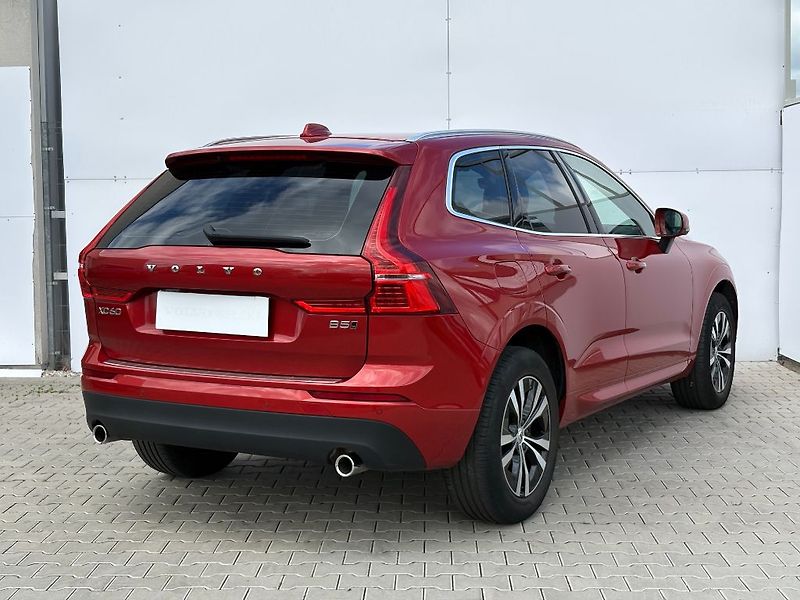 Volvo XC60 Momentum Pro B4 184kW - fotka 5 z 25
