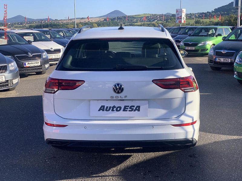 Volkswagen Golf (2021) 2.0TDi, 1.maj,ČR, Life - fotka 5 z 22
