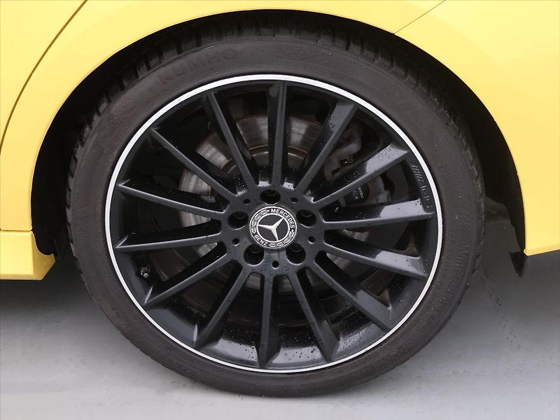 Mercedes-Benz CLA 2,0 250 165kW AMG-paket CZ - fotka 24 z 31